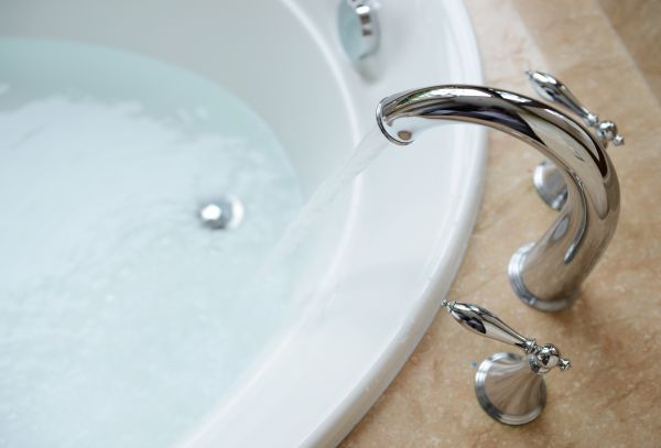 Cost of Tub Faucet Replacement in St Louis